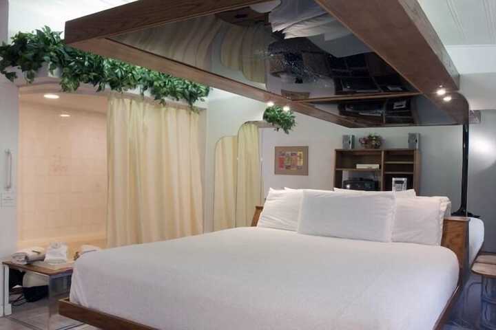 Room 19 of 63