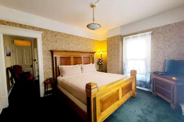 Room 29 of 44