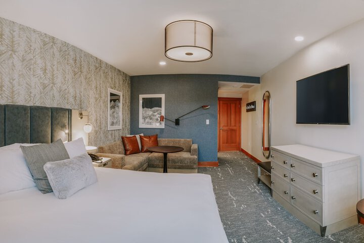 Room 13 of 63