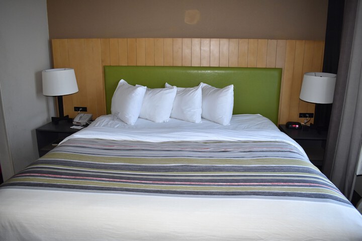 Country Inn & Suites by Radisson Hagerstown, MD