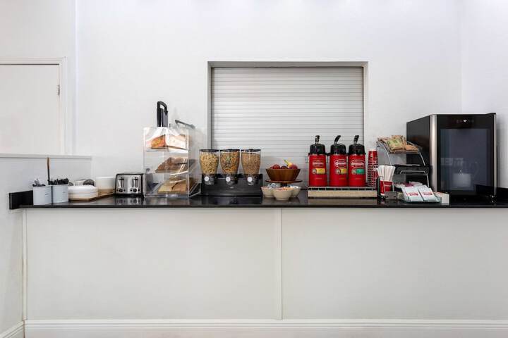 Breakfast/Coffee Service 52 of 54