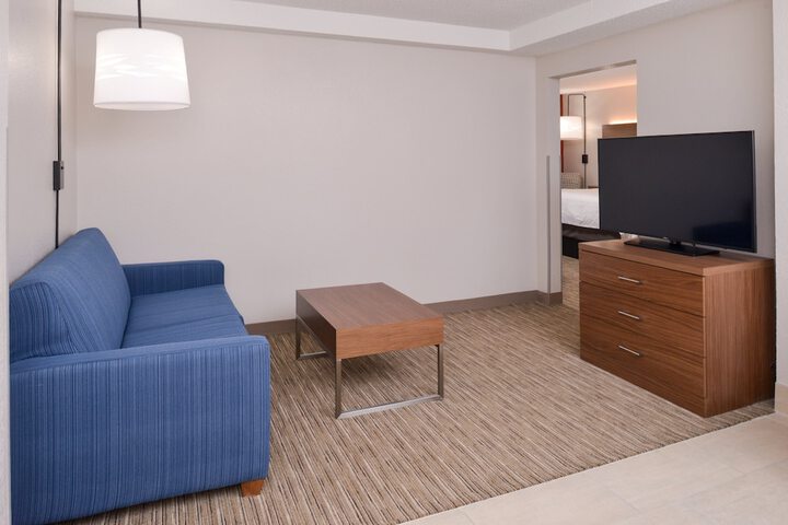 Room 21 of 61