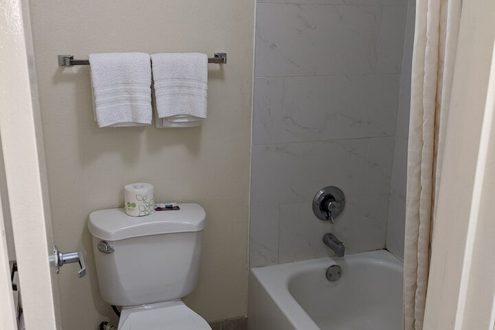 Room 37 of 39