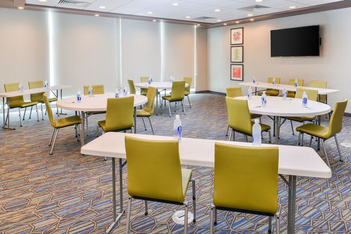 Holiday Inn Express & Suites Ogallala by IHG