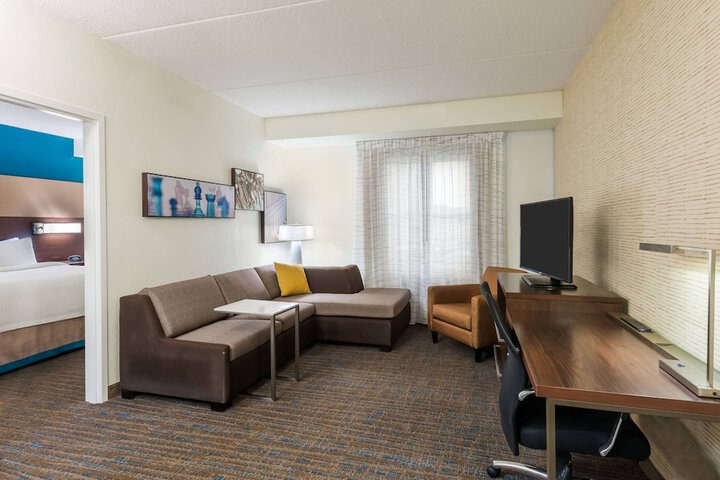 Room 26 of 33