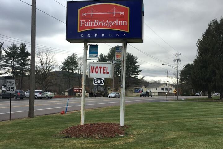 Fairbridge Inn Express