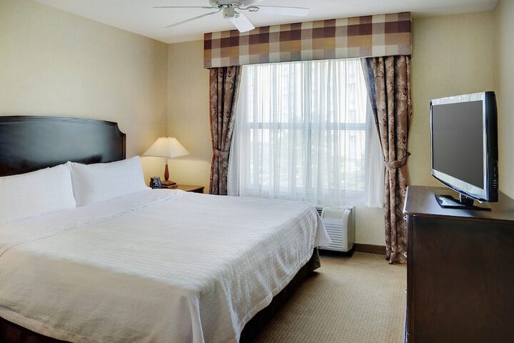 Room 25 of 46