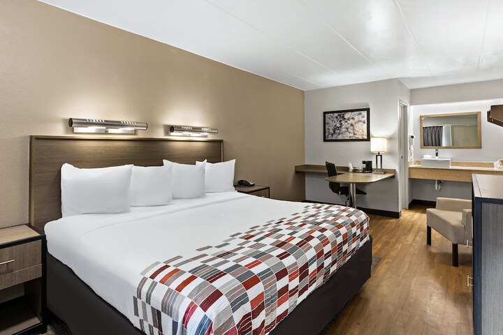 Room 30 of 41