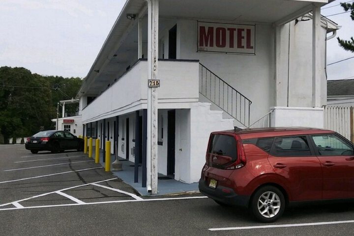 Hotel 7 of 23
