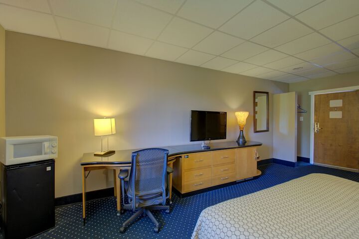 Room 30 of 37