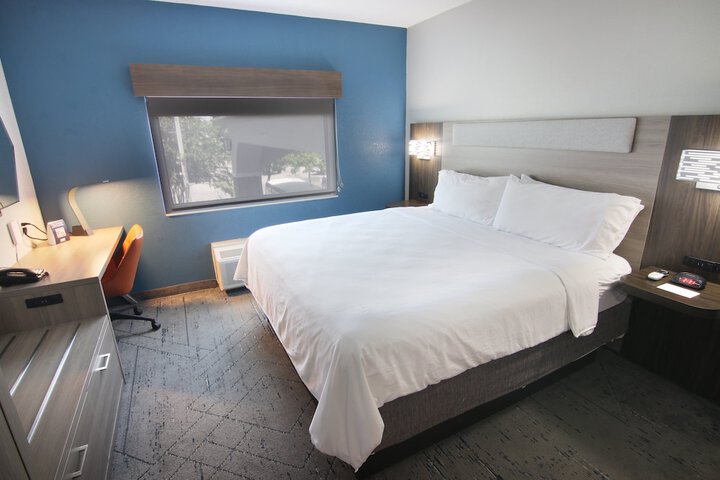 Room 26 of 72