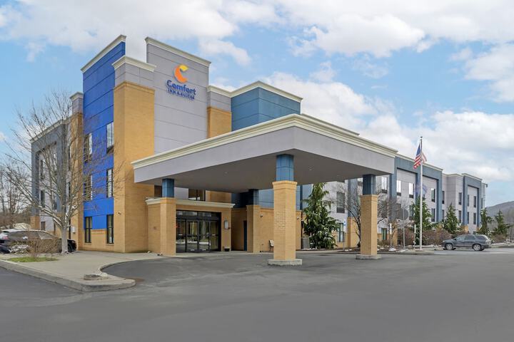 Hotel 2 of 39