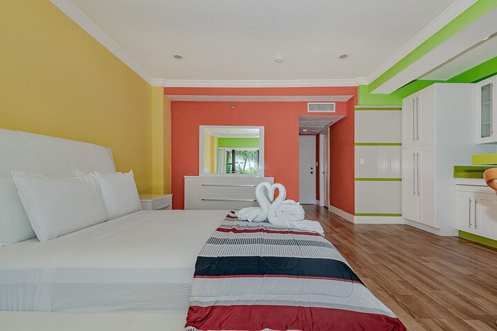 Room 163 of 278