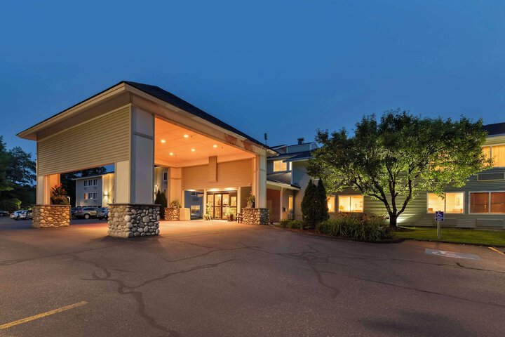 Hotel 2 of 87