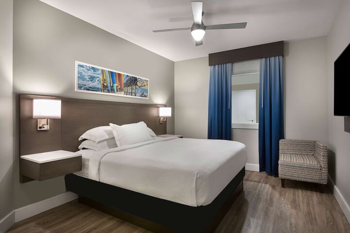 Room 35 of 62