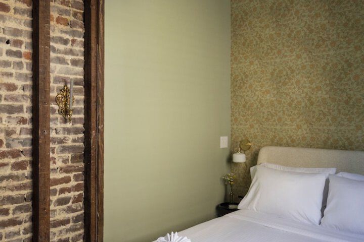 Room 164 of 292