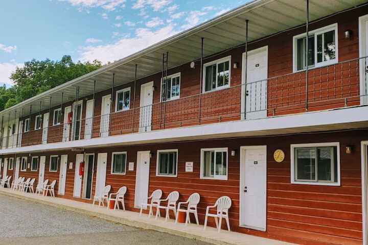 Hotel 6 of 107