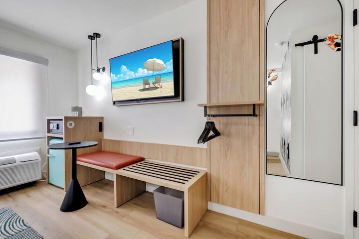 Room 20 of 54