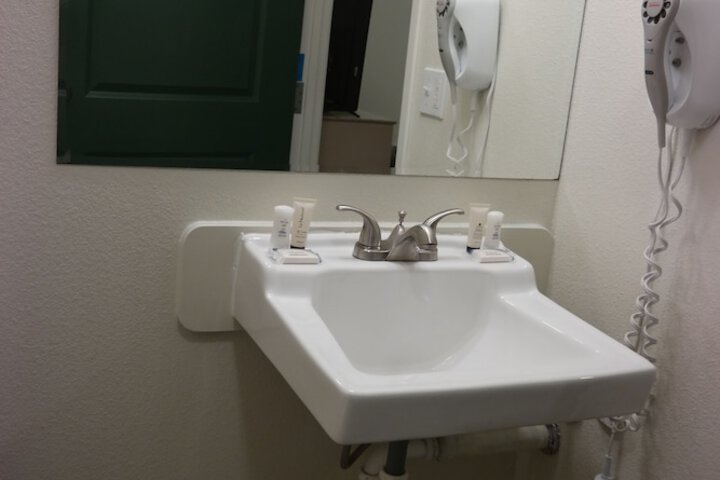 Room 15 of 39