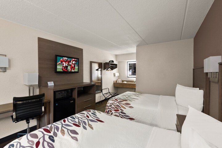 Room 16 of 33