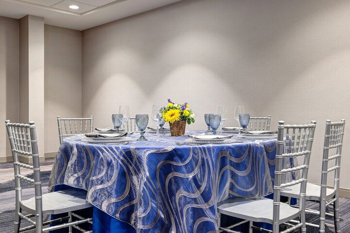 Ballroom/Hall 61 of 70