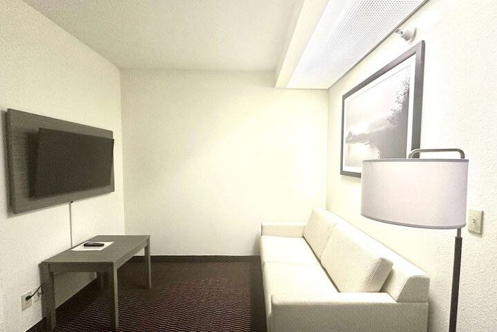 Ramada by Wyndham Columbia
