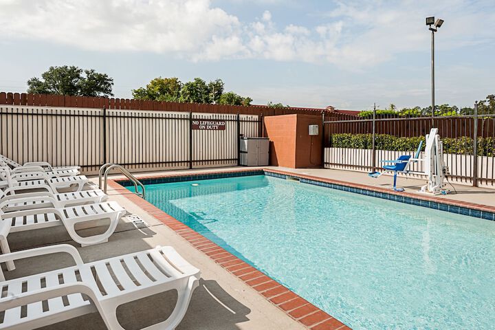 Pool 9 of 36
