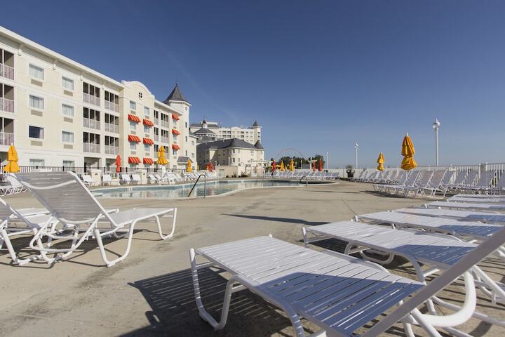 Cedar Points Hotel Breakers