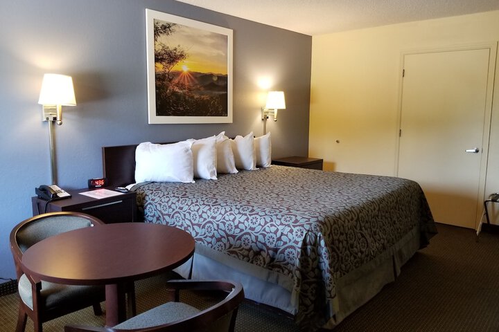 Room 6 of 22