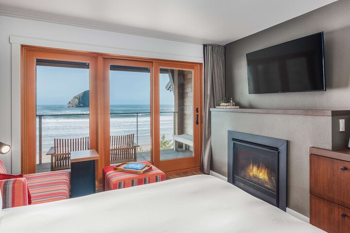 Headlands Coastal Lodge & Spa