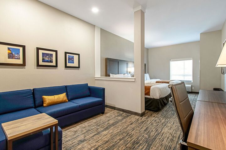 Comfort Suites Grove City - Columbus South
