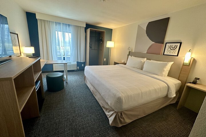 Room 32 of 58