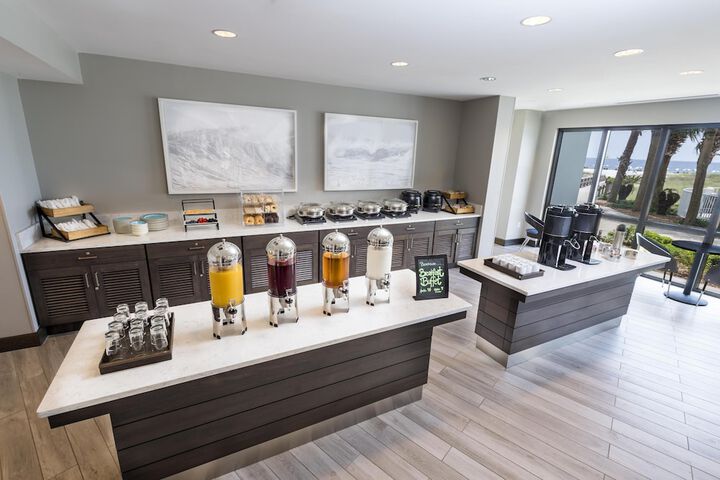 Island House Hotel Orange Beach - a DoubleTree by Hilton