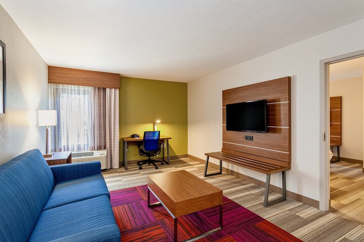 Room 14 of 34