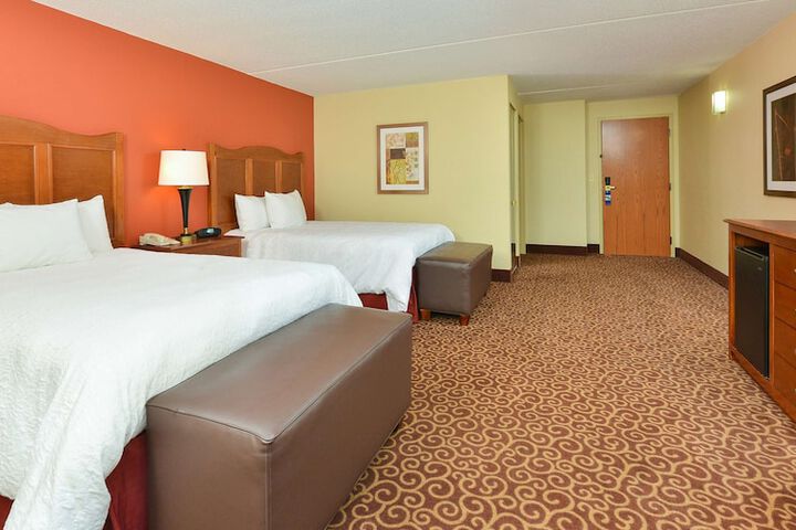 Room 9 of 34