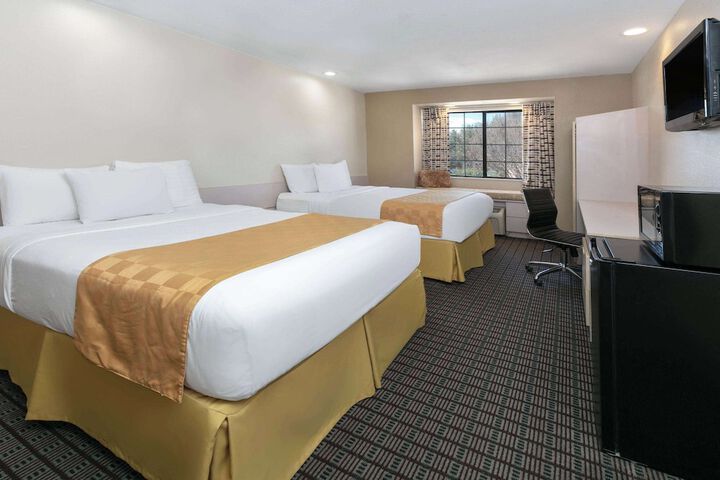 Room 6 of 22