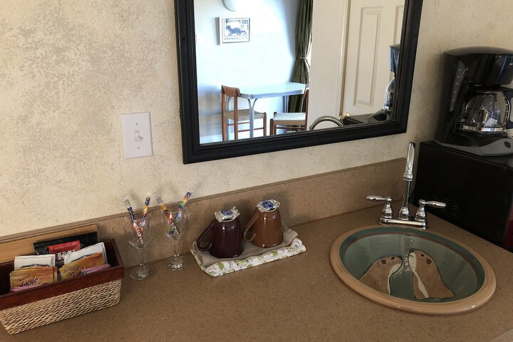 Room 53 of 103
