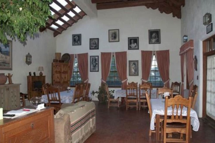 Dining 49 of 62