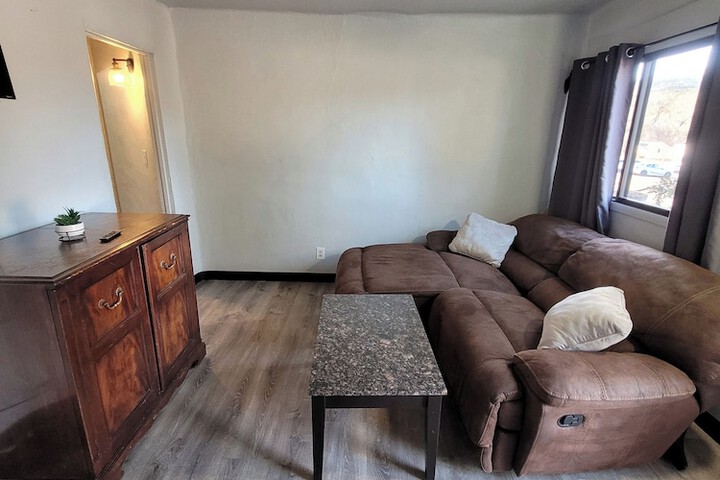 Room 42 of 66