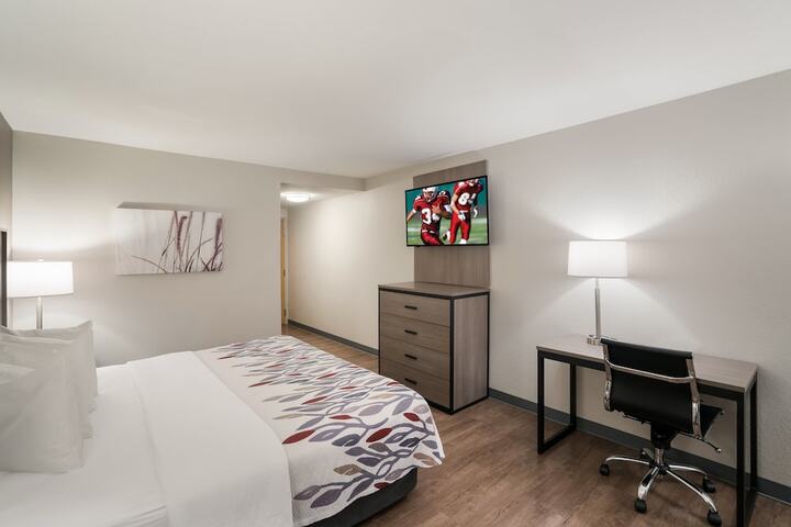 Room 17 of 40