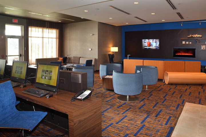 Courtyard by Marriott Youngstown Canfield