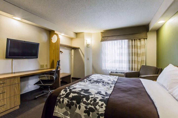 Room 22 of 53