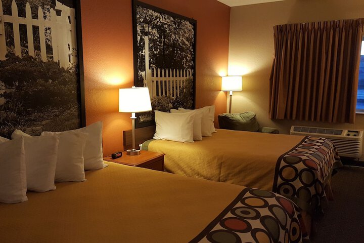 Room 16 of 24