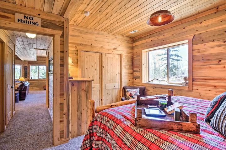 Jefferson Cabin w / Fire Pit: Near Hiking Trails!