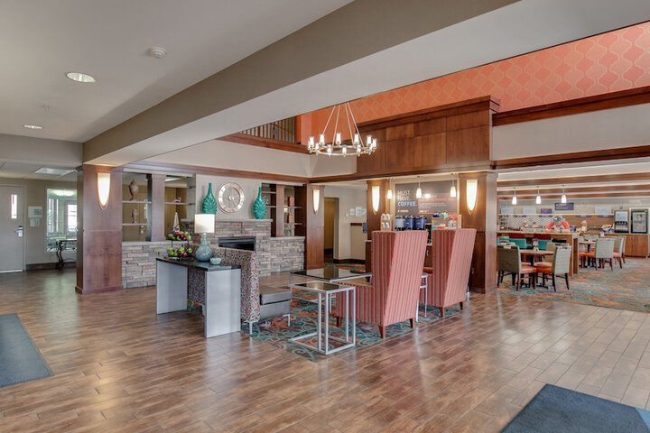 Holiday Inn Express Hotel & Suites St. Cloud by IHG