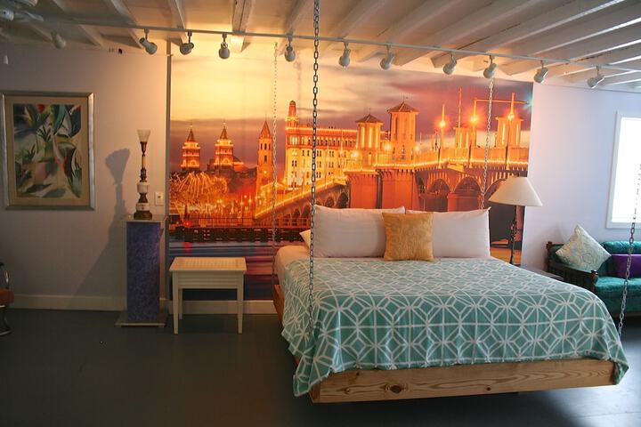 Room 32 of 42