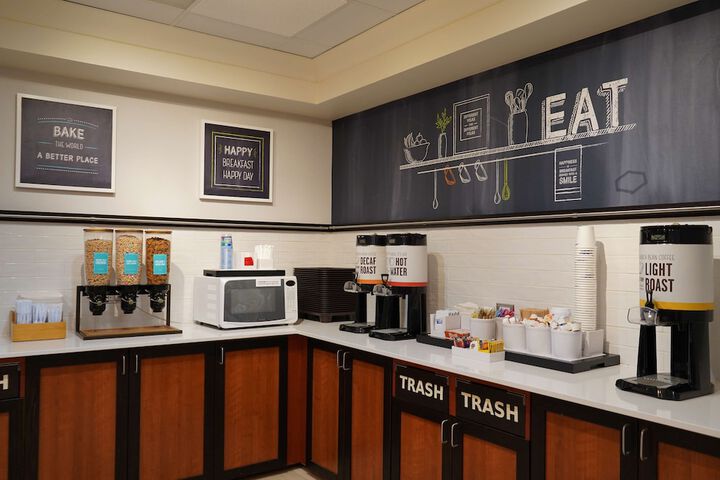 Hampton Inn & Suites Chicago / Aurora