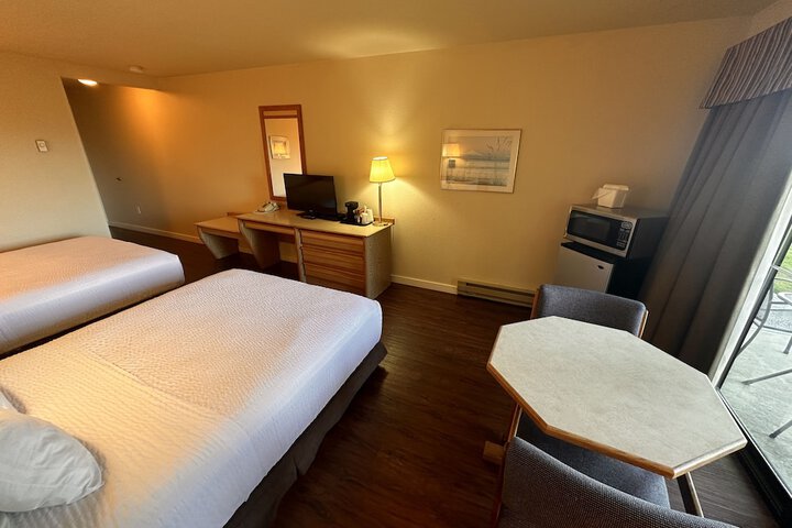 Room 83 of 181