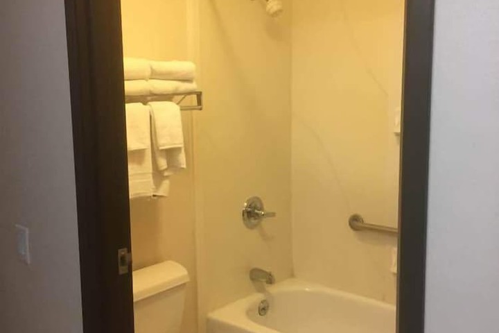 Room 16 of 50