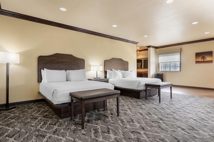 Best Western Plus Cimarron Hotel & Suites